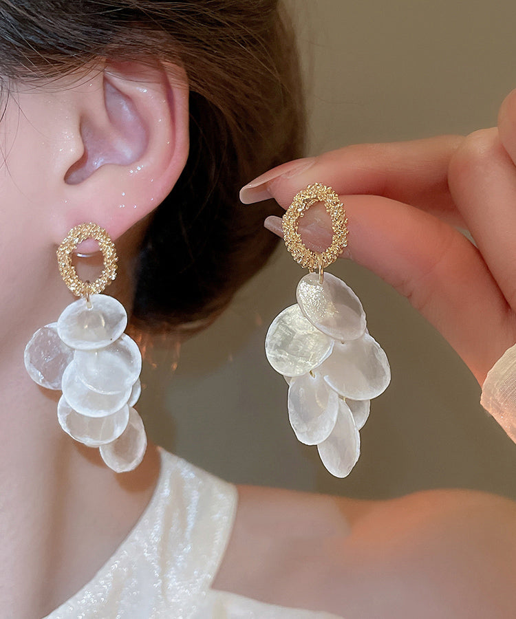 Boucles d'oreilles pendantes élégantes en alliage blanc avec pampilles en coquillage - Amawinc