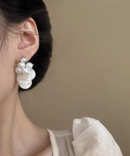Boucles d'oreilles élégantes à pampilles en alliage d'argent sterling blanc, nacre et perles, avec pompon. - Amawinc