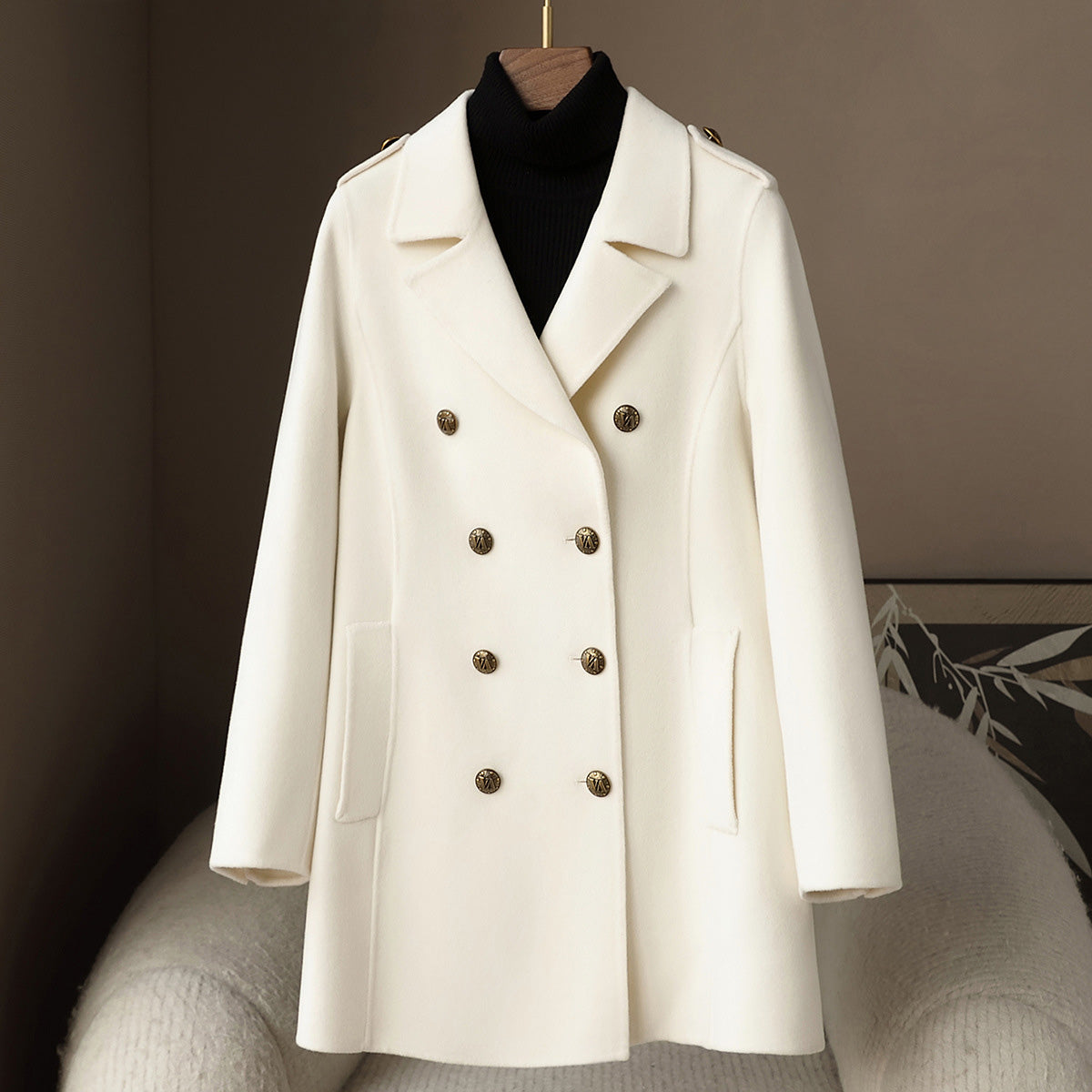 Manteau Femme En Laine Cachemire Élégant À Mi Longueur Col Costume Et Boutonnage Double Pour Un Style Sobre