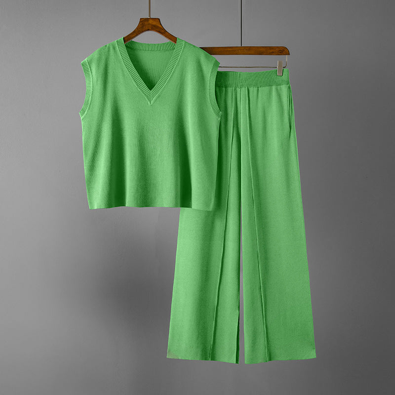 Elise Leroy Ensemble Tricot Deux Pièces Avec Pantalon À Jambe Large Et Débardeur À Encolure V