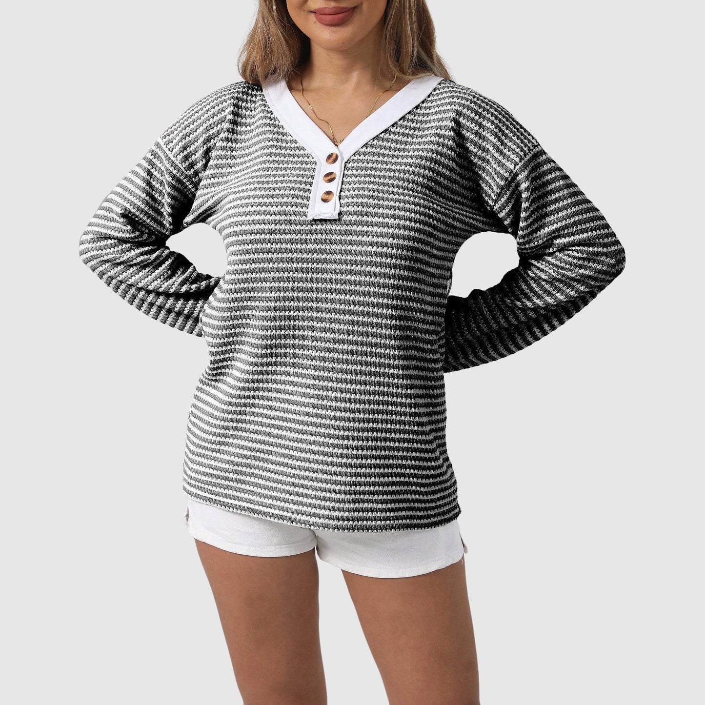 Pull Elise Leroy Col V Moderne Avec Boutons Et Couture Bicolore Pour Automne Confortable Et Chic