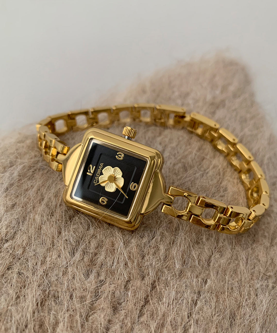 Montre en verre trempé à chaîne carrée en métal doré fin Camélia - Amawinc