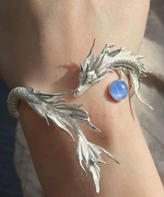 Manchette en argent sterling et soie fine avec pierres précieuses en forme de dragon - Amawinc