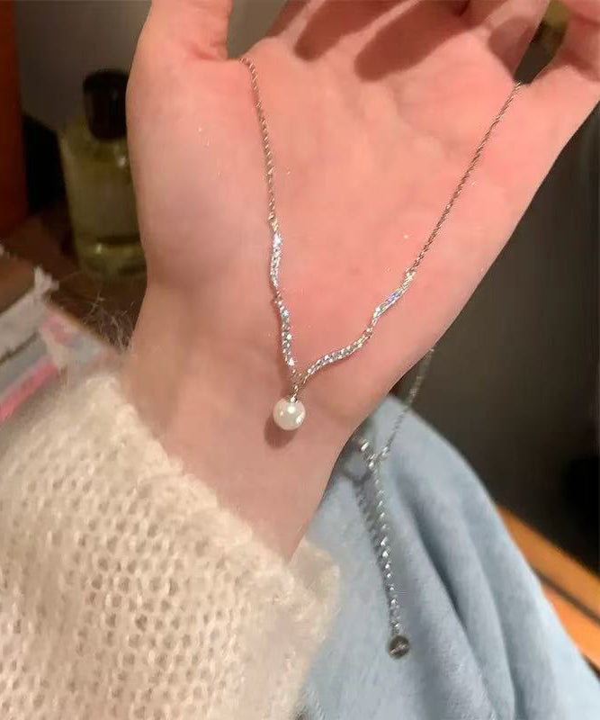 Collier avec pendentif en argent sterling et perles de zircone en soie fine - Amawinc