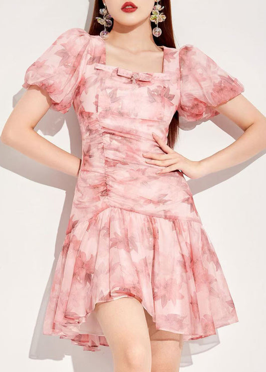 Robe en mousseline à imprimé asymétrique rose à col carré et manches bouffantes - Amawinc
