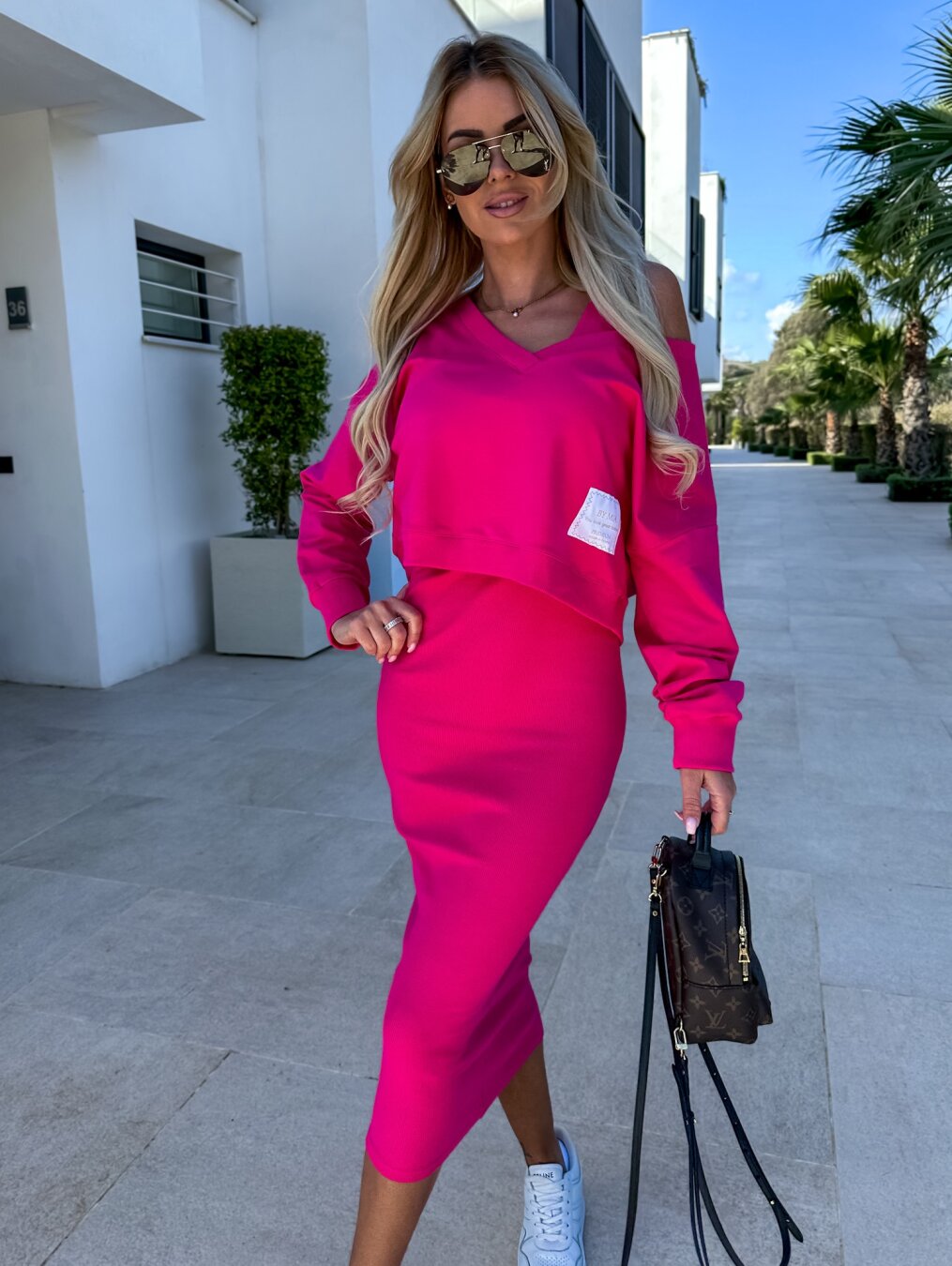Robe Femme Sans Manches Midi À Maille Côtelée Élastique Avec Col En V Élégante Et Polyvalente