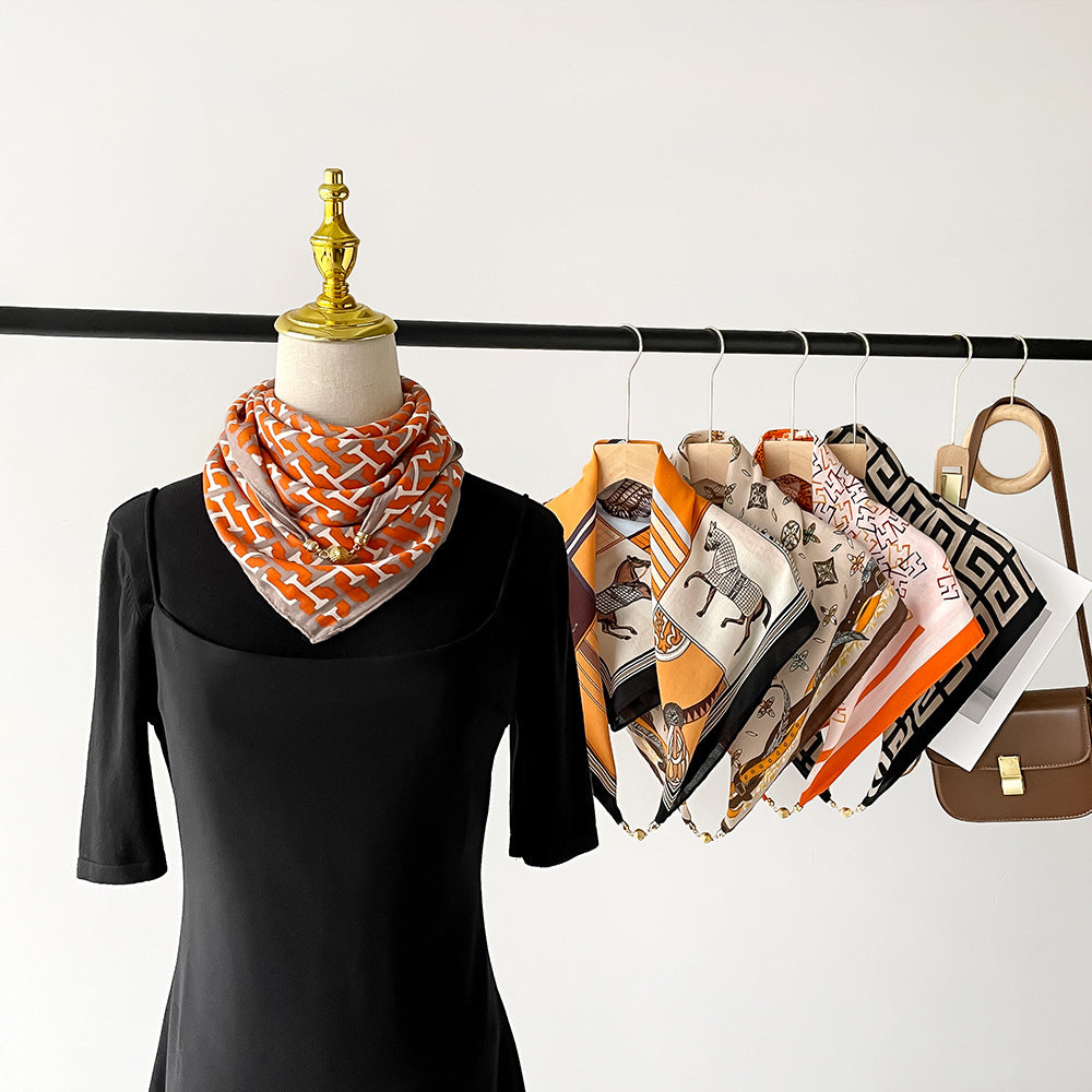Foulard Gioia di Seta Par Sofia Amoretti Accessoire Éclatant Pour Toutes Occasions Et Tenues