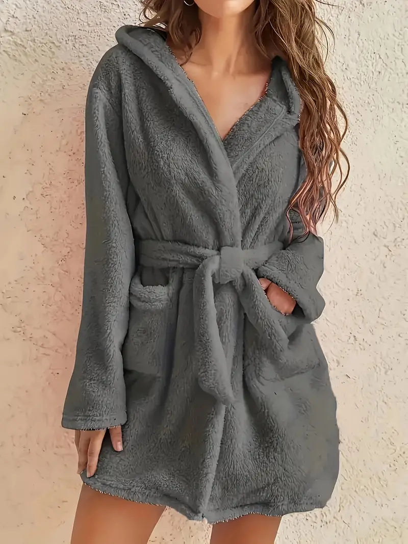 Clianneth: Edler, offener, gegürteter Fuzzy-Mantel in Uni – für jeden Anlass