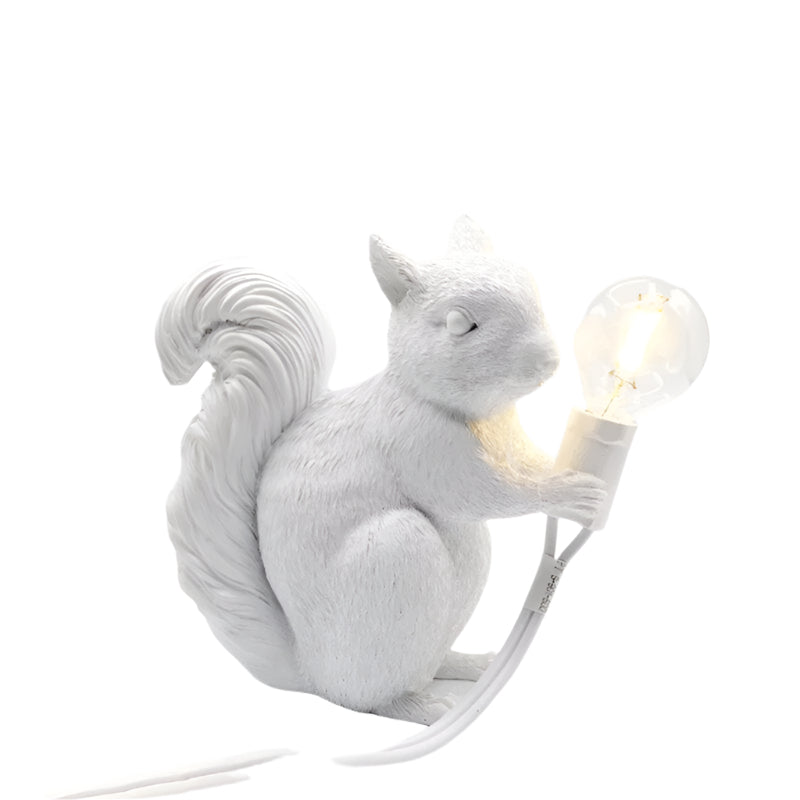 Tischlampe: Niedliches Eichhörnchen im nordischen Design