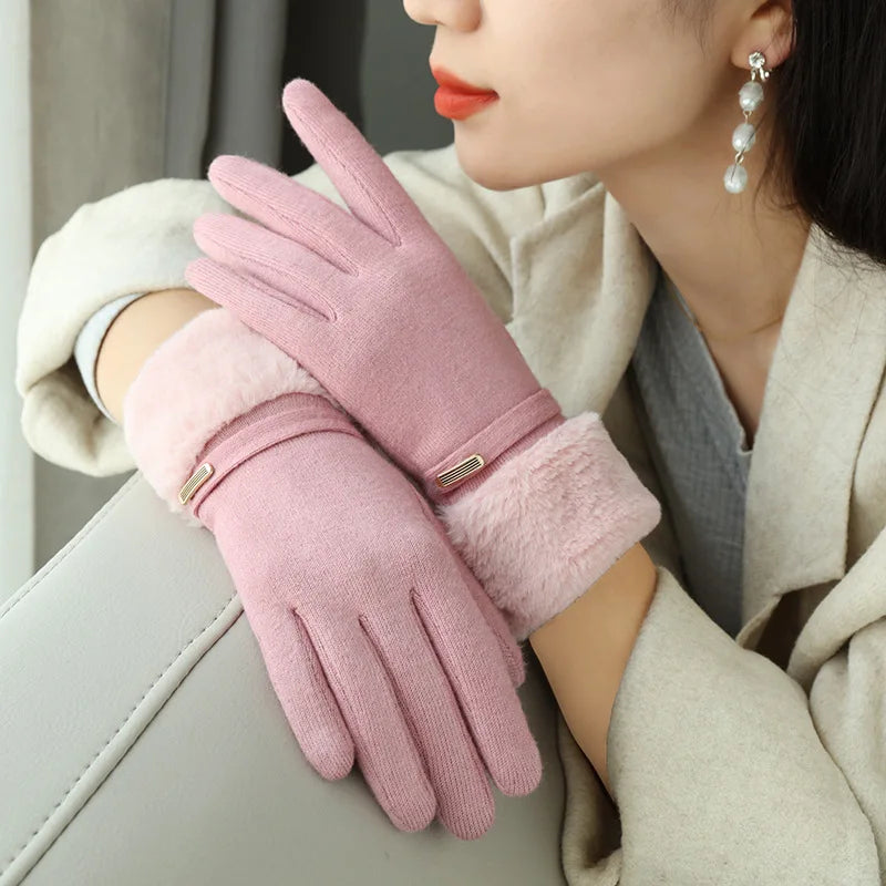 Gants Femme Ajustés Avec Bordure En Fourrure Synthétique Et Détail De Bride Réglable