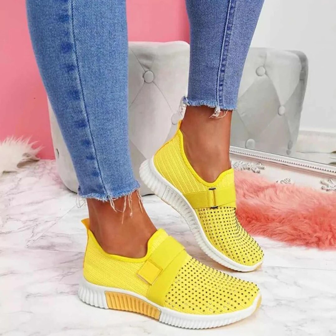 Atmungsaktive Sneakers mit Klettverschluss von Vortex