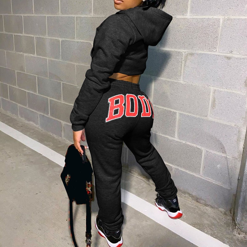 Damen Sweatshirt und Jogginghose von Fudus