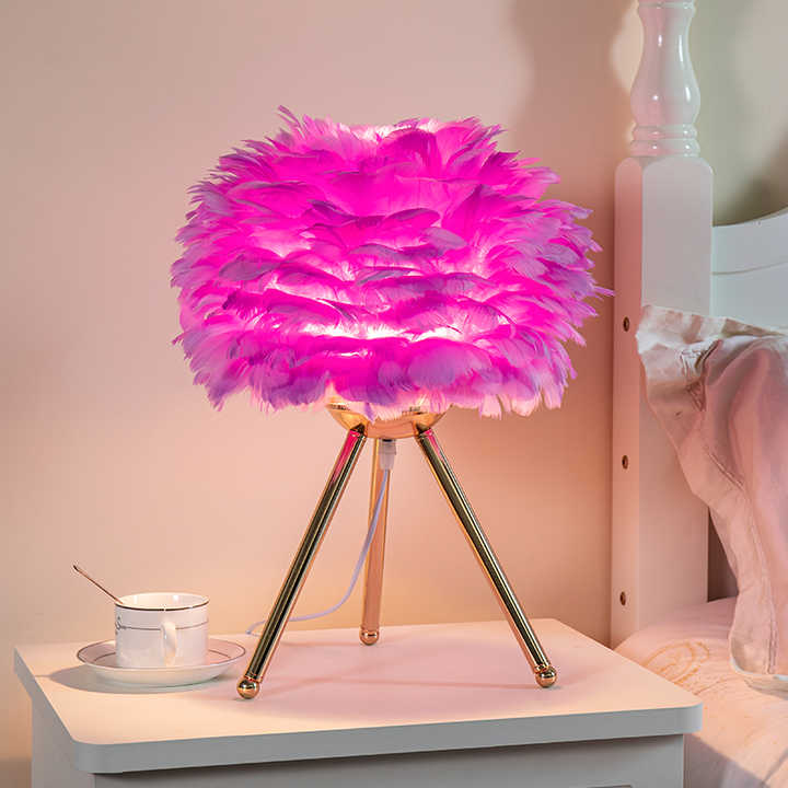 Luxus Tischleuchte mit dimmbarem Licht und Feder-Design von MissFeather™
