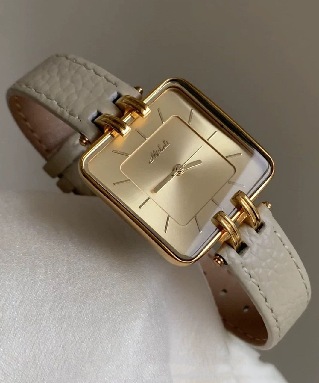 Montres mécaniques carrées en cuir beige faites à la main - Amawinc