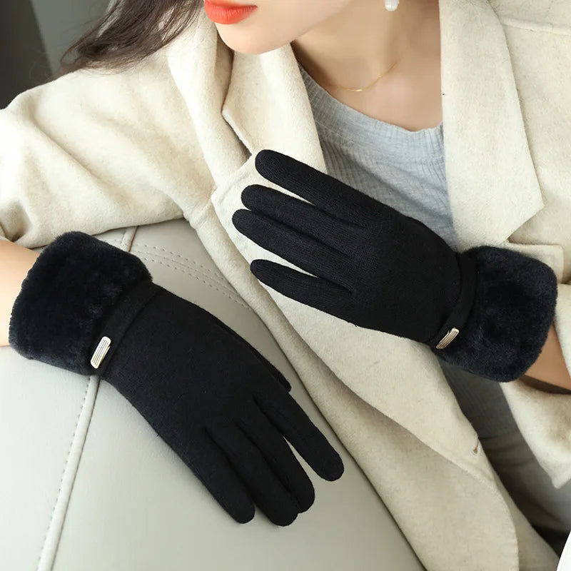 Gants Femme Ajustés Avec Bordure En Fourrure Synthétique Et Détail De Bride Réglable