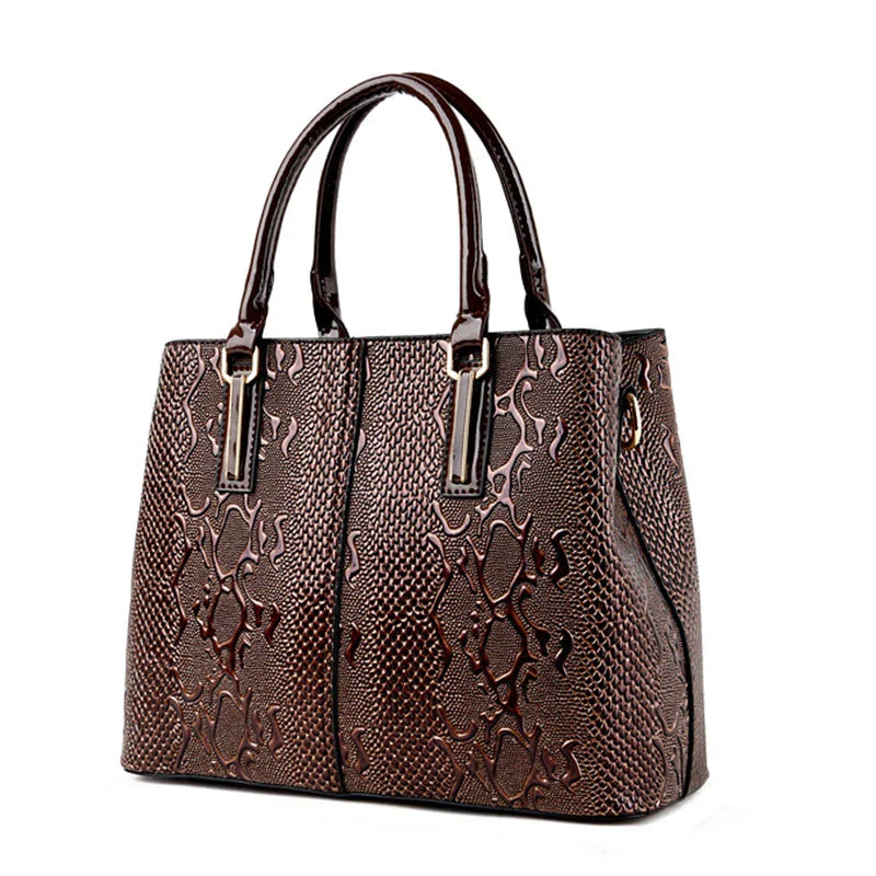 Ivanna Tote Imprimé Crocodile Et Serpent Effet Vernis Vegan Avec Poignées Contrastées Silhouette Structurée