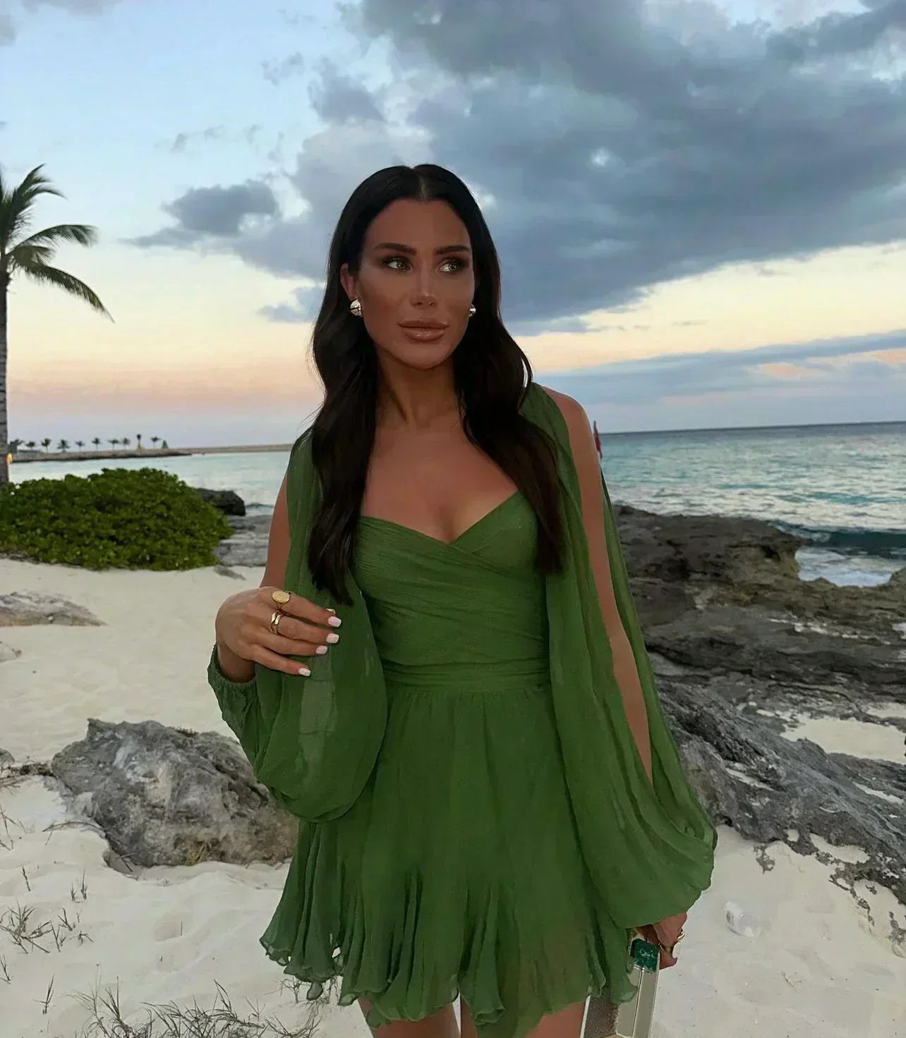 Robe Courte Cache Coeur Stella À Noeud Ajustable Et Manches Longues Transparentes Estivales