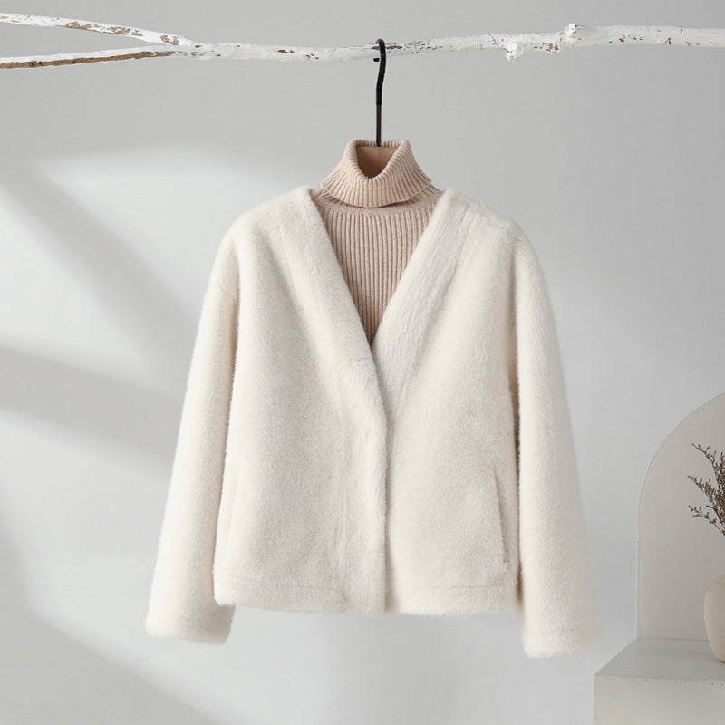Manteau Il Charme Di Velluto Velours Par Sofia Amoretti Élégance Hivernale Et Style Avant Gardiste