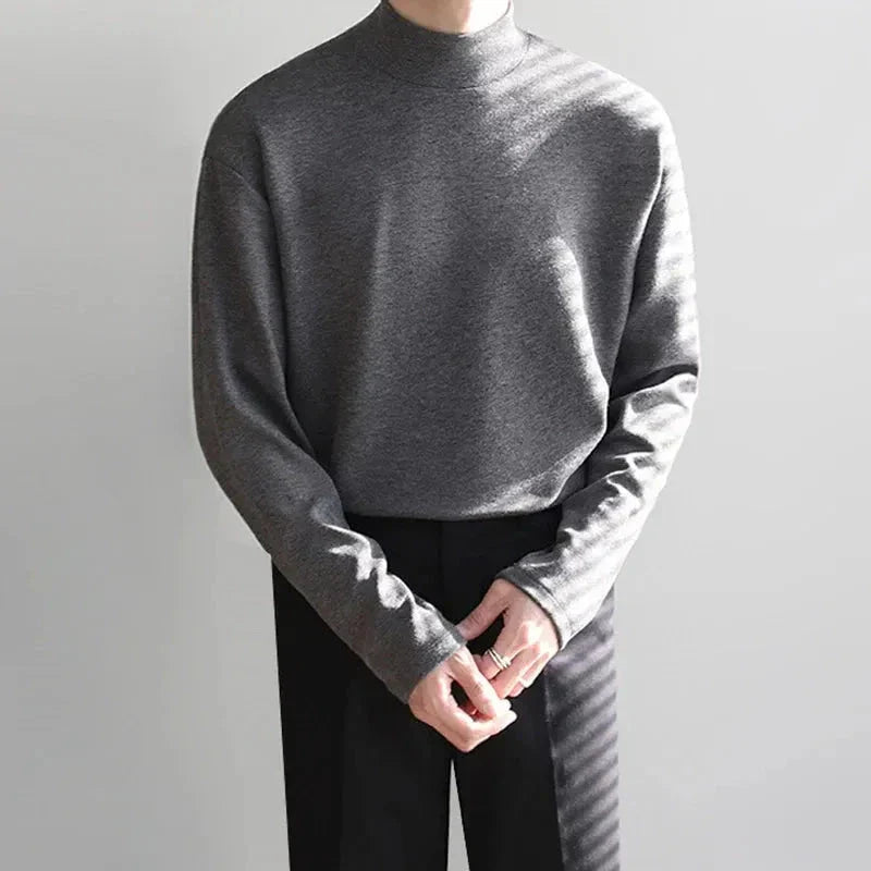 Pull Col Roulé Ivan Minimaliste En Tissu Soyeux Pour Superposition Et Tenue Polyvalente Élégante