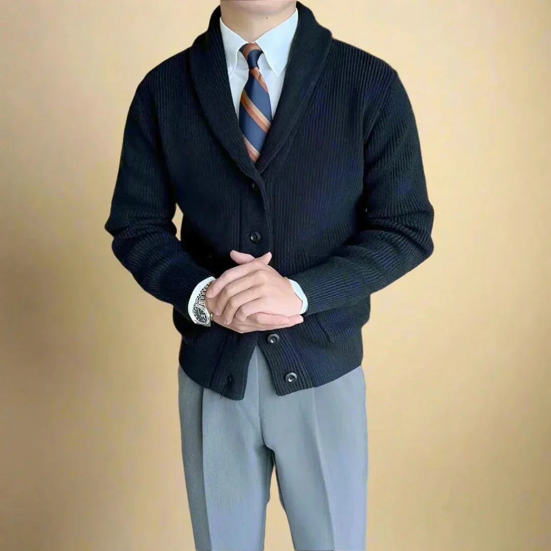 Cardigan Juliano À Col Châle Côtelé Avec Poches Plaquées Pour Un Style Décontracté Et Sophistiqué