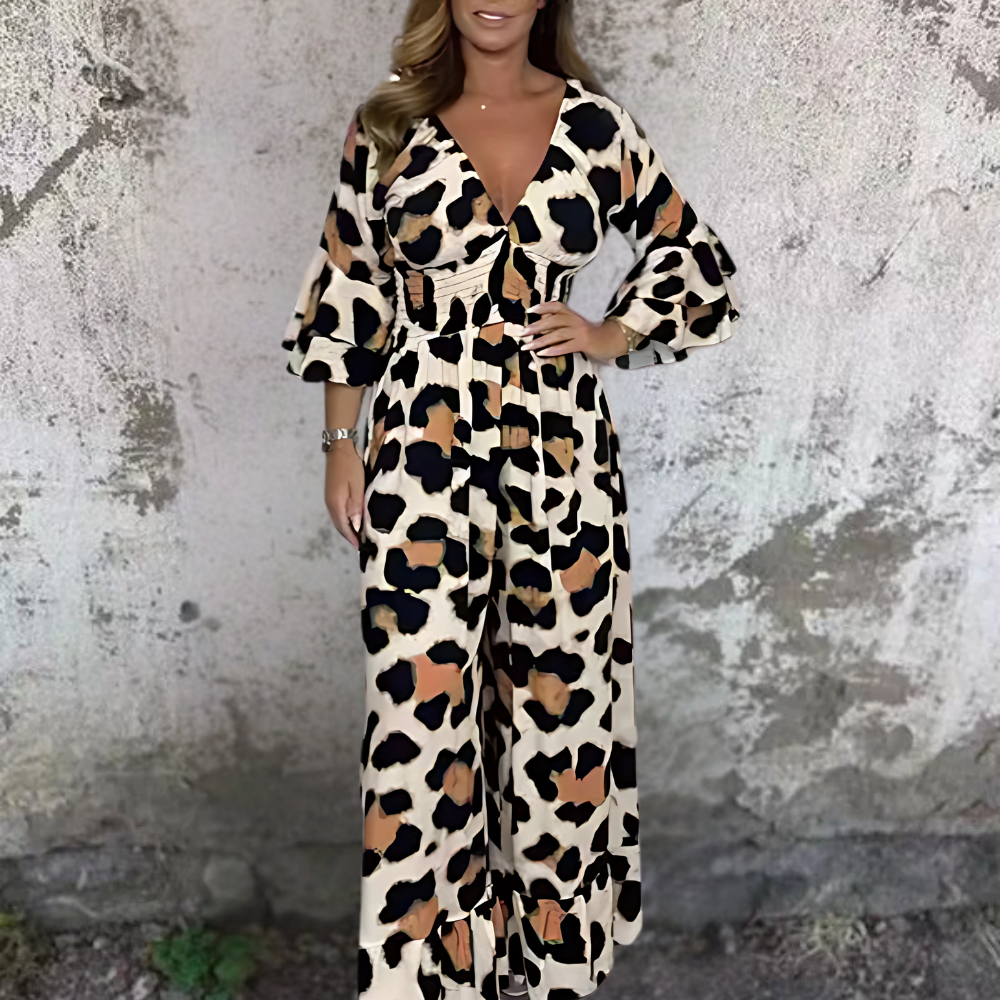 Clémence: Stylish and Confident