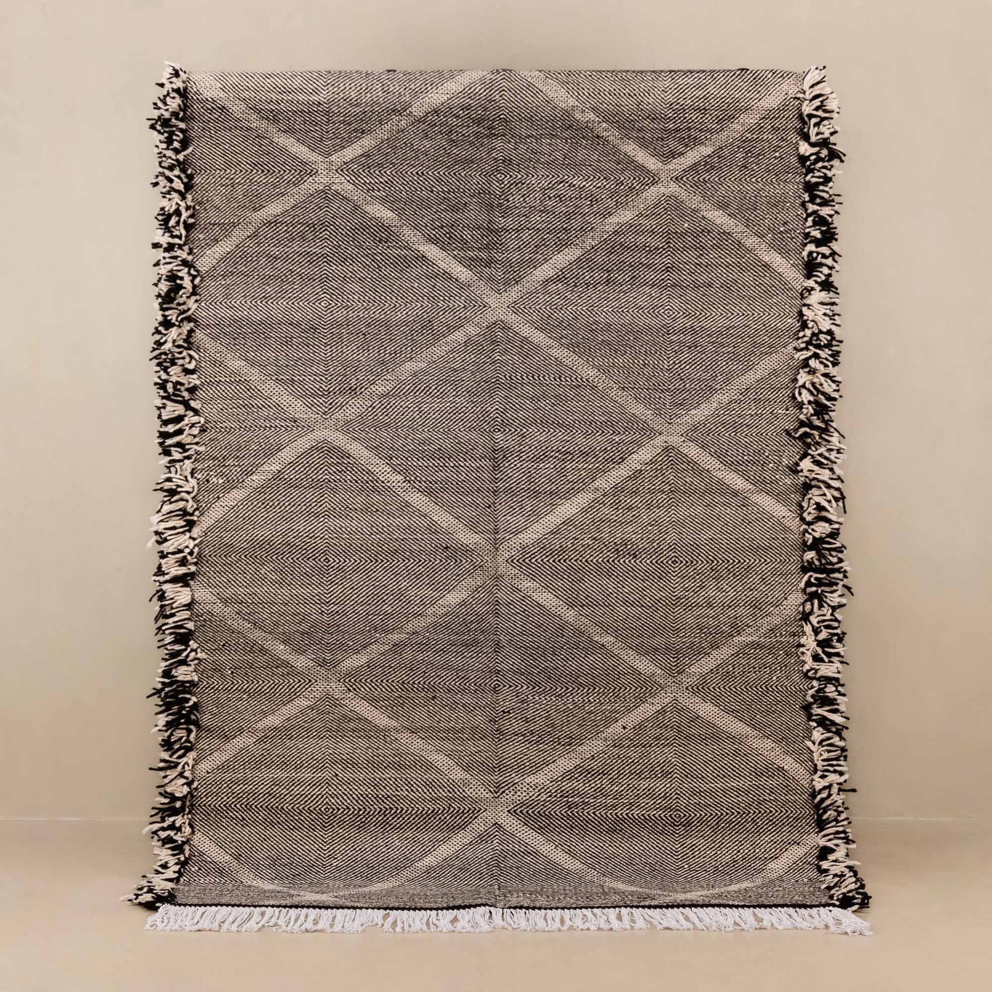 Soheir - taznakht kilim rug - Amawinc