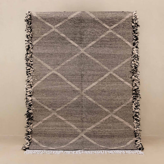 Soheir - taznakht kilim rug - Amawinc