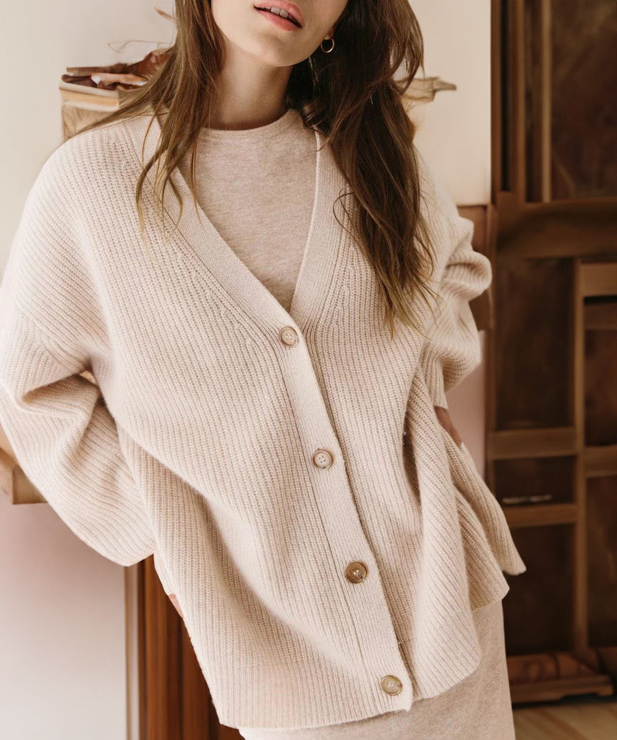 Cardigan En Tricot D'Hiver Pour Femme À Boutons Confortable Et Décontracté Pour Le Quotidien Evelyn Amawinc