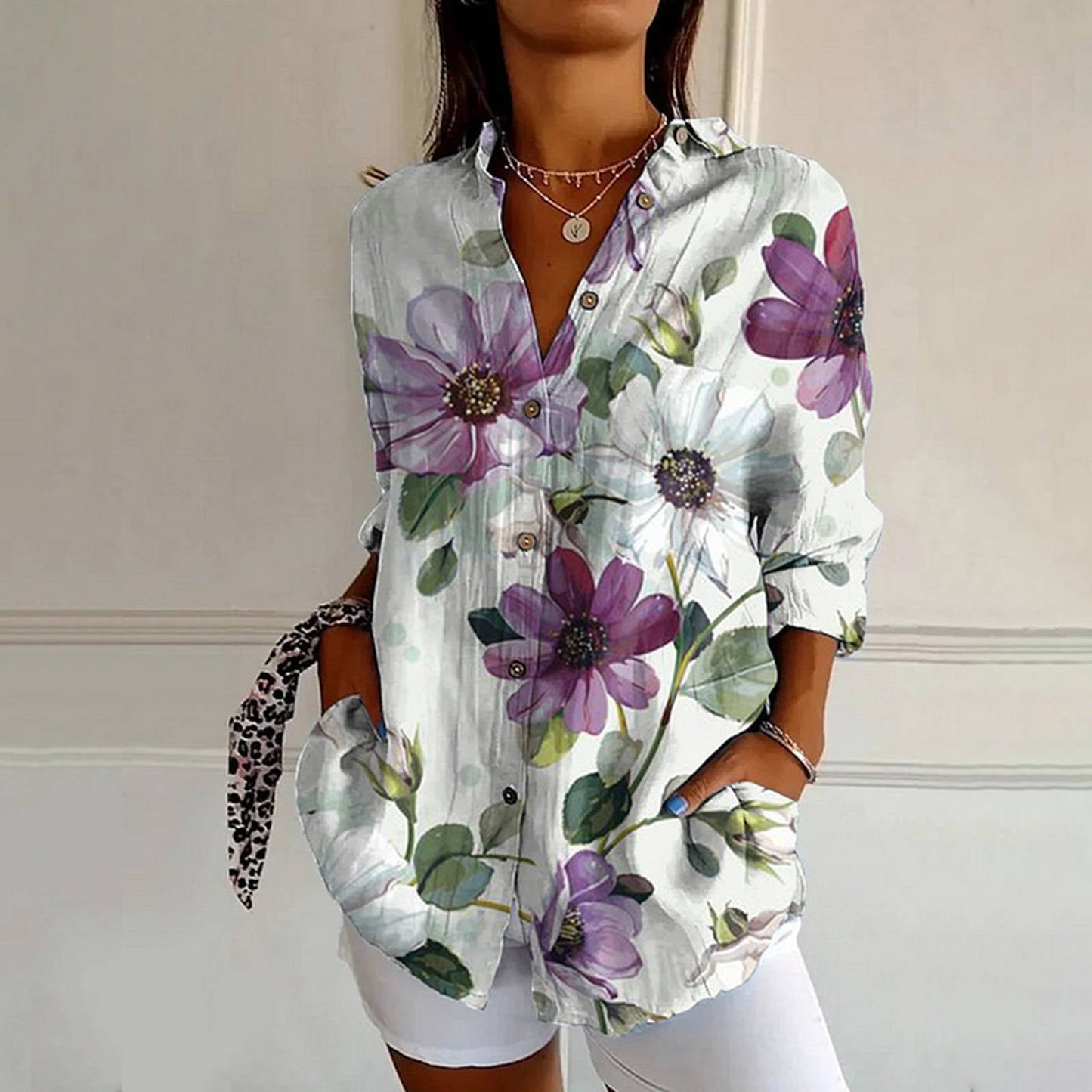 Chemise Florale L’Arte Fiorita de Sofia Amoretti, Vêtement d’Art Porté au Quotidien et Confort Élégant