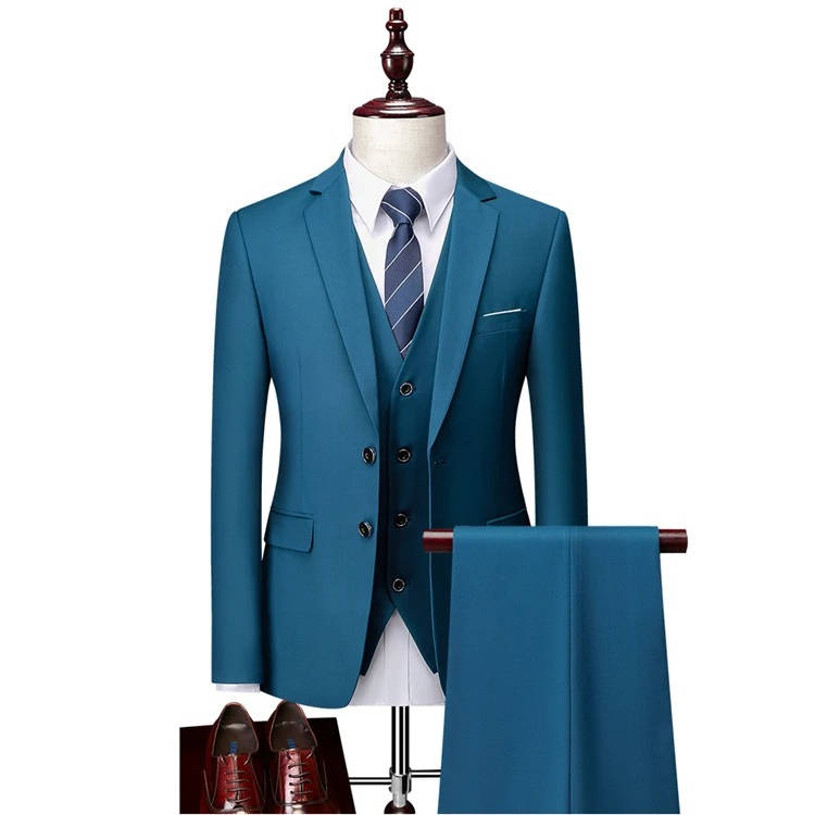 Smoking Trois Pièces Classique Avec Gilet Pour Mariages Et Événements Professionnels