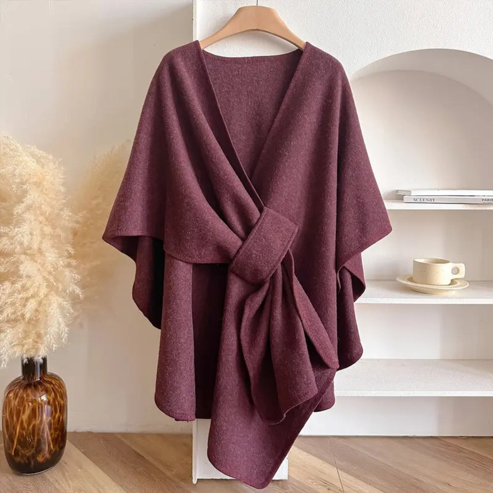 Cape Oversize Lily Avec Col V Noeud Auto Longueur Cuisses Et Ourlet Asymétrique Élégante