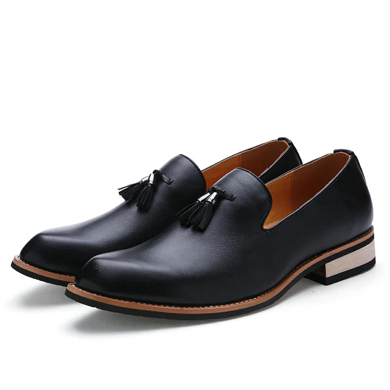 Herrenschuhe im britischen Stil aus Leder von RoyalFoot