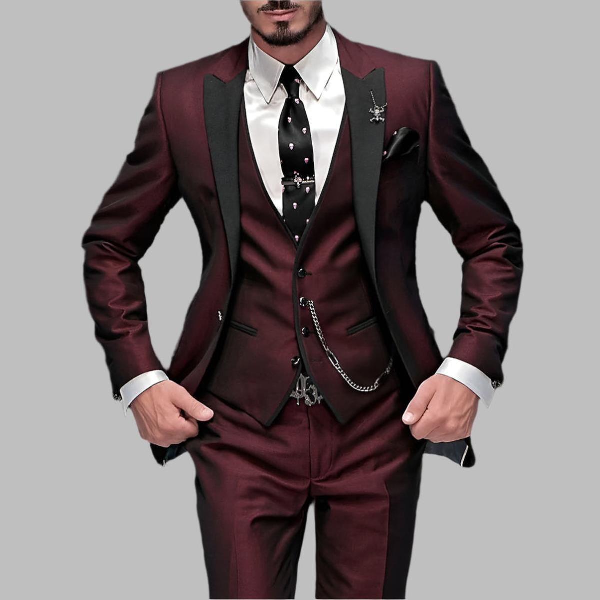 Costume De Mariage Trois Pièces Homme Luxueux Vert Émeraude Revers Noirs Et Détails En Chaîne Argentée