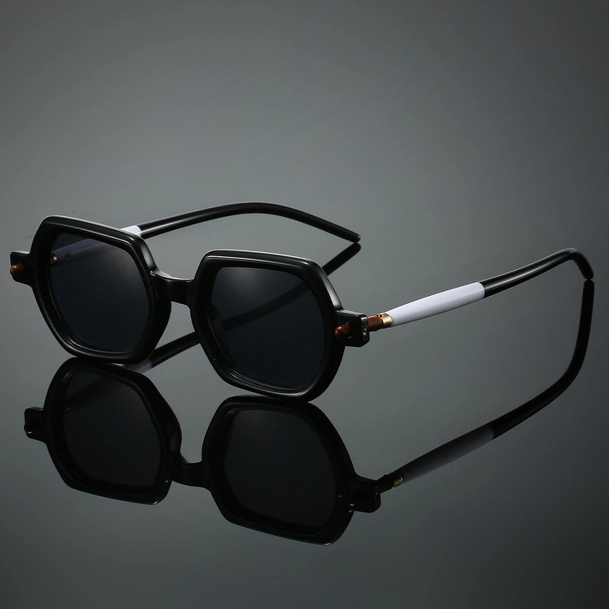 Lunettes De Soleil Carrées Milo Teintées Avec Protection UV Léger Design Retro Chic