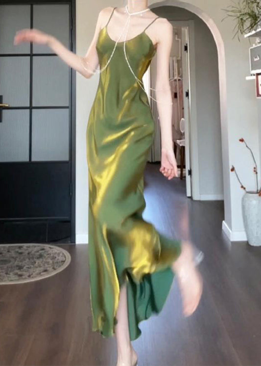 Robe longue drapée en soie verte moderne à col bateau et bretelles spaghetti sans manches - Amawinc
