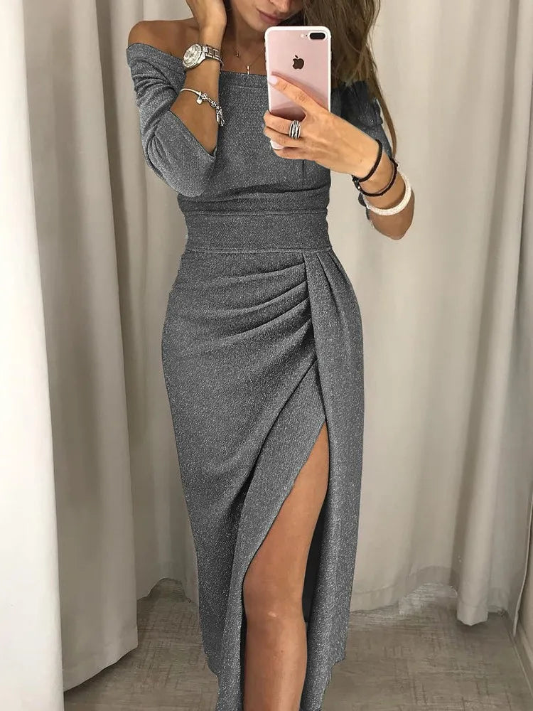 Langärmliges, gerafftes Kleid mit Schulterpartie und seitlichem Schlitz von Fudus