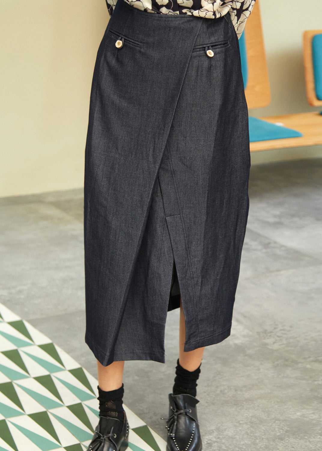 Nouvelles jupes en jean bleu marine asymétriques ouvertes sur le devant pour l'automne - Amawinc
