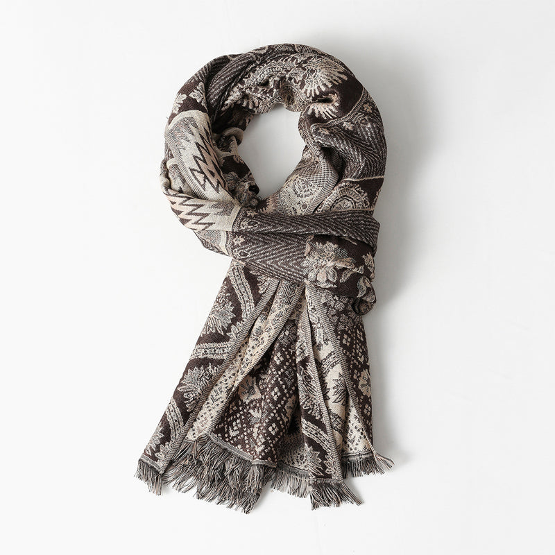 Écharpe Nolan Jacquard Tissé À Motifs Contrastés Avec Franges Délicates Pour Allure Chaude Et Élégante