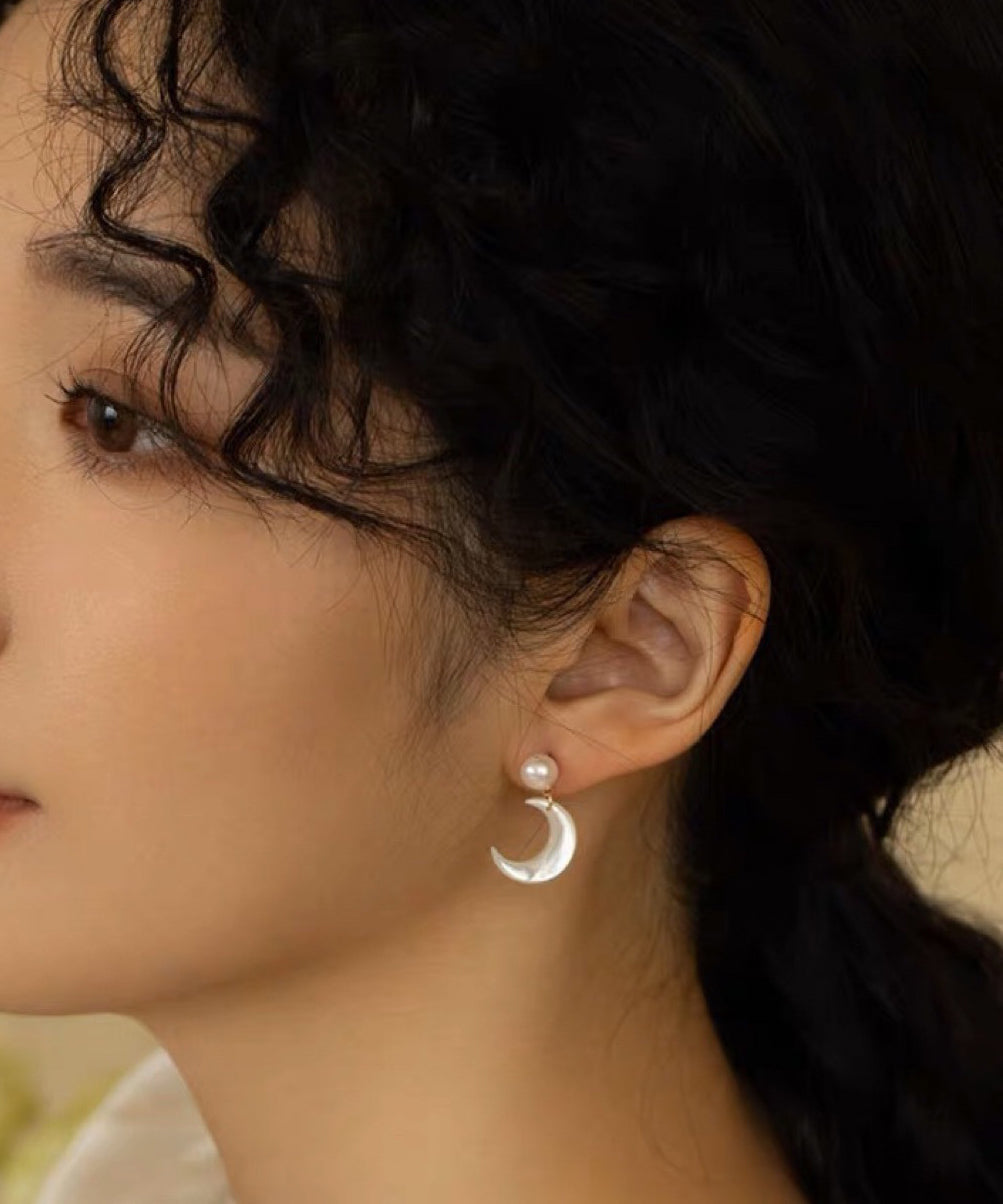 Boucles d'oreilles fantaisie à tige en cuivre blanc et perles de lune - Amawinc