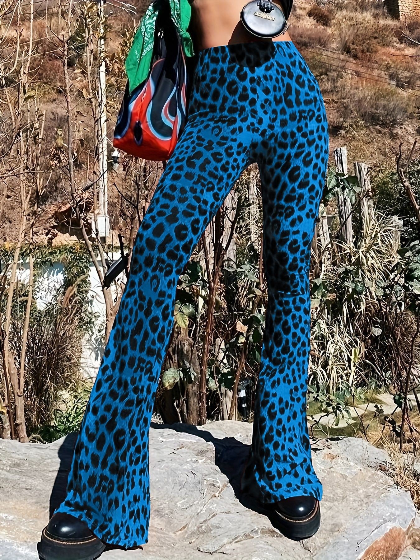 Damen Flared Leggings mit trendigem Leopardenmuster Amawinc