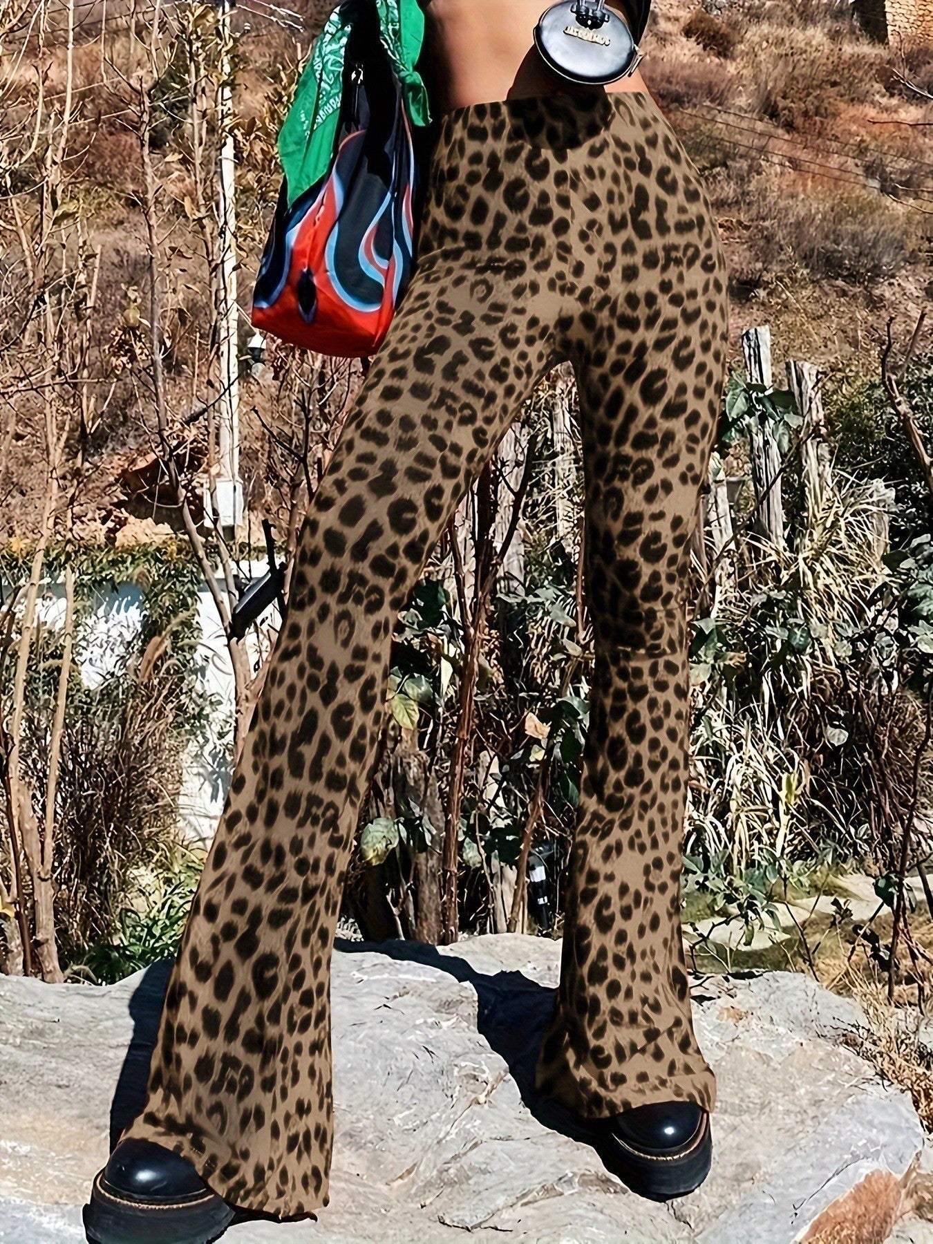 Damen Flared Leggings mit trendigem Leopardenmuster Amawinc