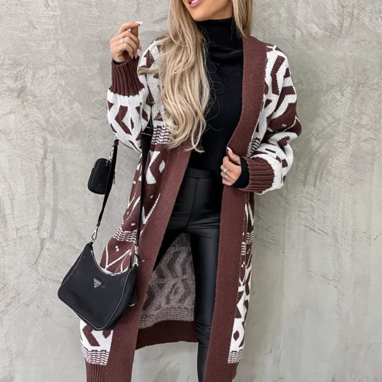 Damen Strickmantel mit modernem grafischen Muster und lässiger Passform Amawinc