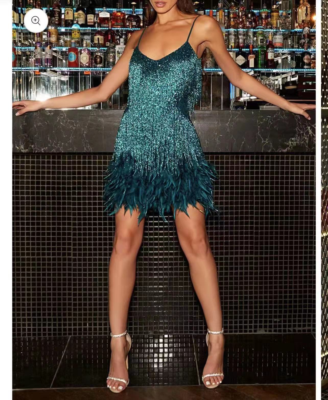 Trendiges Amazon Lagerkleid von Fudus