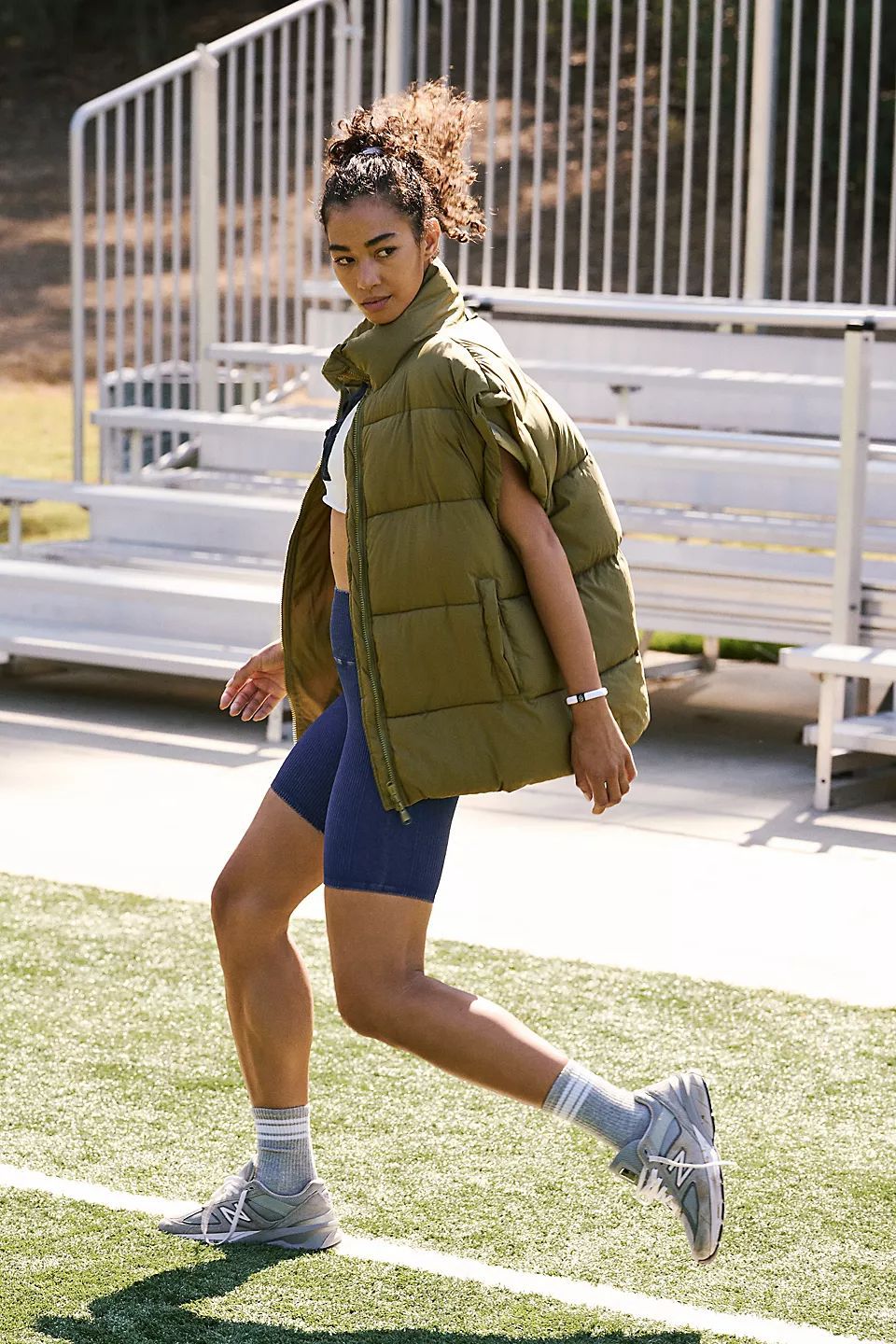 Damen Wattierte Steppweste mit hohen Kragen und praktischen Taschen Amawinc