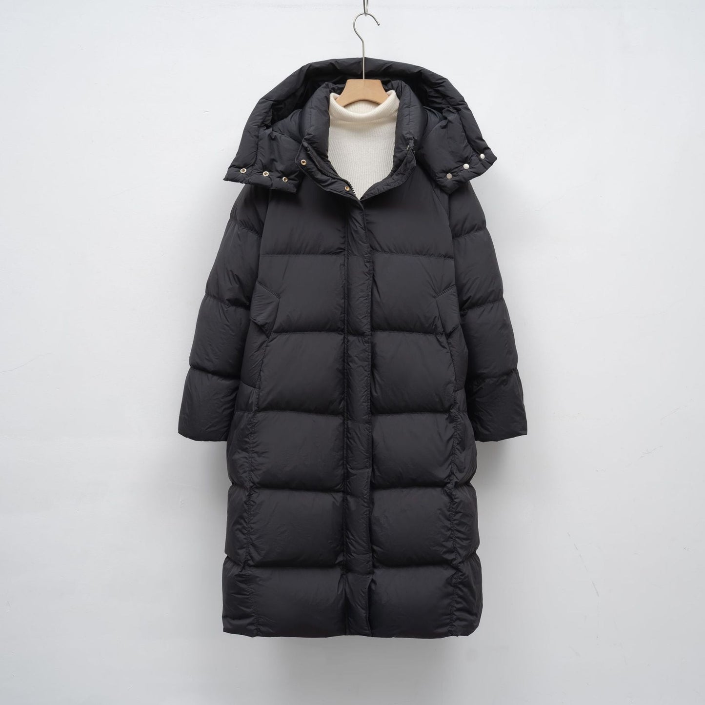 Damen Lange Daunenjacke mit verstellbarer Kapuze und luxuriösem Innenfutter Amawinc