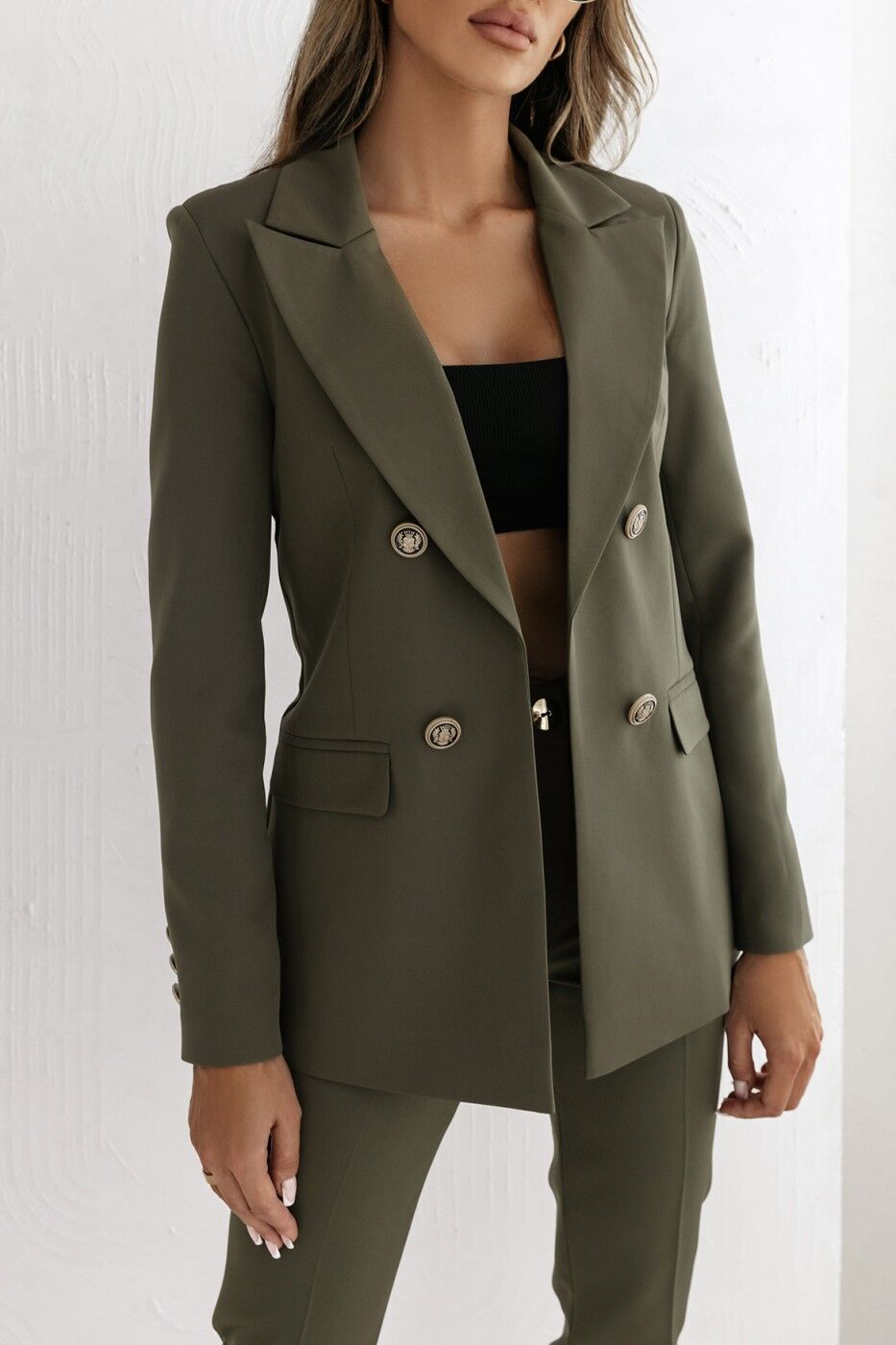 Damen Eleganter Double-Breasted Blazer mit goldenen Knöpfen und moderner Passform Amawinc