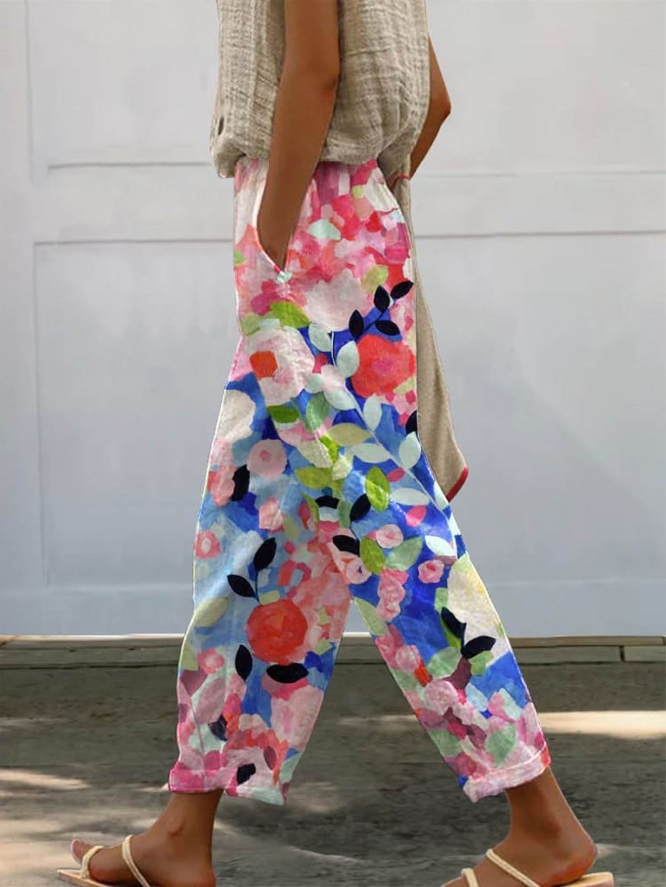 Damen Weite Sommerhose mit floralem Design und praktischen Taschen Amawinc