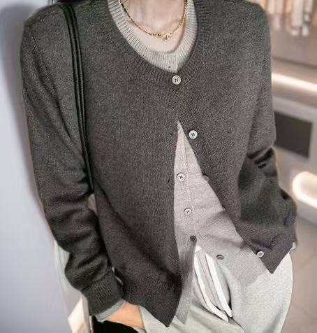 Damen Strickcardigan mit Rundhalsausschnitt und Knopfdetail Amawinc