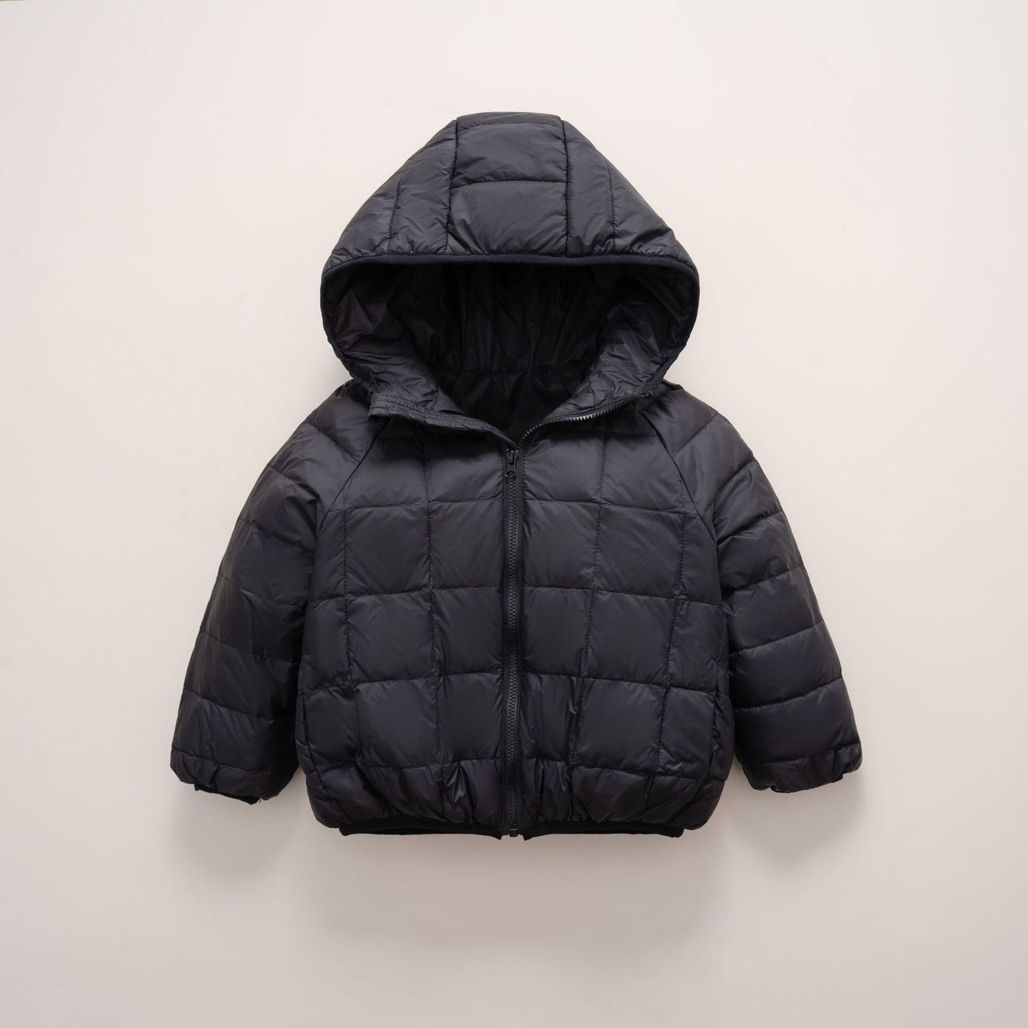 Damen warme Daunenjacke mit Kapuze und quer gestepptem Design Amawinc