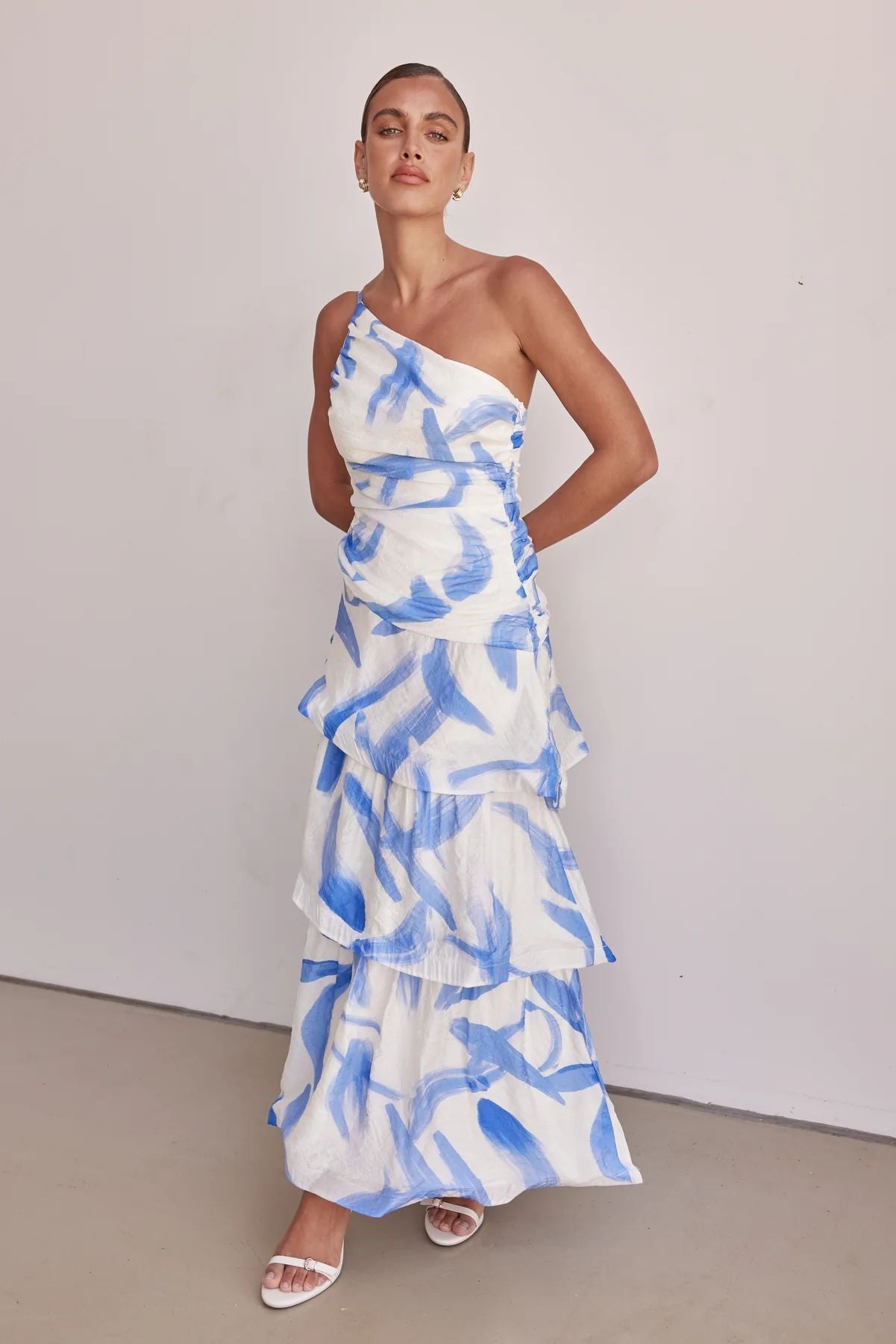 Amawinc Robe Maxi À Une Épaule Avec Corsage Froncé Et Jupe Évasée En Couches Pour Été Élégant Et Festif